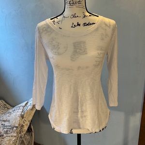 Gloria Vanderbilt white T-Shirt size Medium